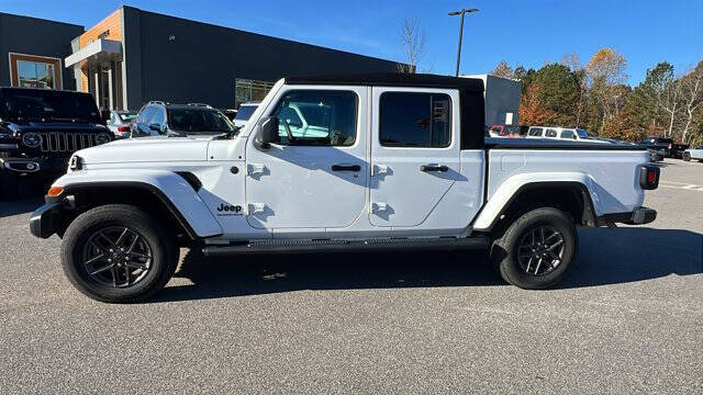 2024 Jeep Gladiator Sport S