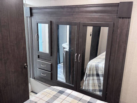 2021 Shasta RV Phoenix 30RLD