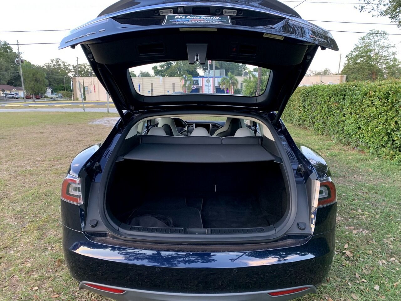 2014 Tesla Model S 62