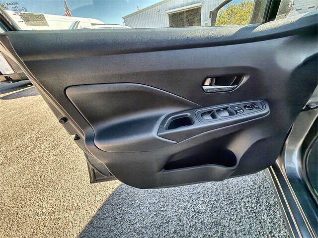 2025 Nissan Versa SV