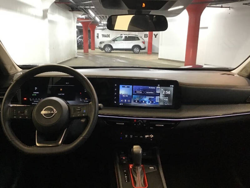 2025 Nissan Kicks SR