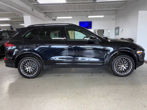 2017 Porsche Cayenne Platinum Edition