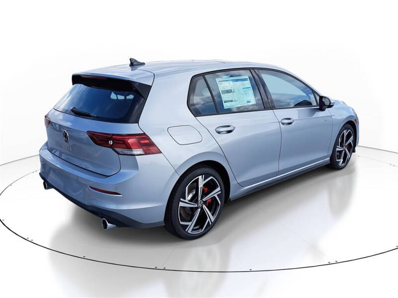 2025 Volkswagen Golf GTI SE