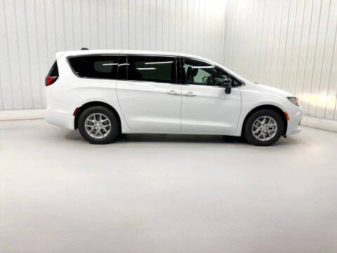 2027 Chrysler Pacifica LX