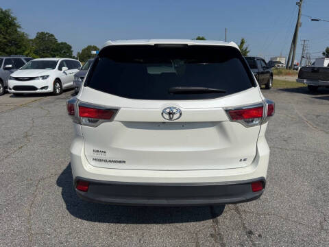2015 Toyota Highlander LE