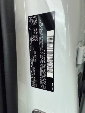 2022 Volvo S60 Recharge T8 R-Design Expression