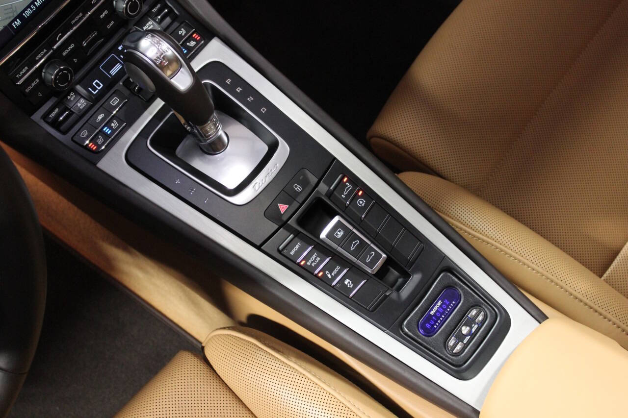 2015 Porsche 911 21