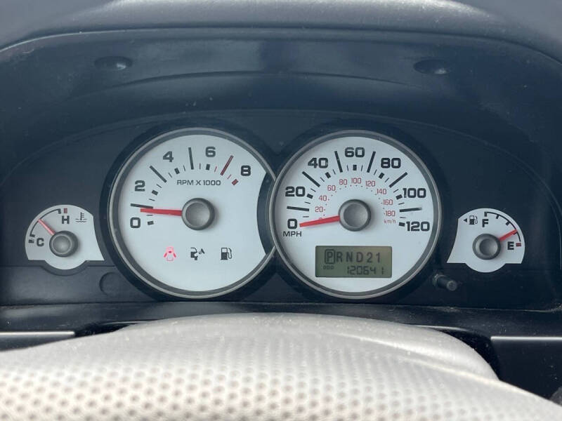 2005 Ford Escape XLT