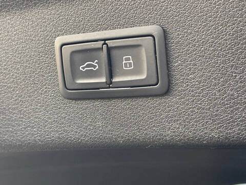 2015 Audi Q3 2.0T quattro Prestige