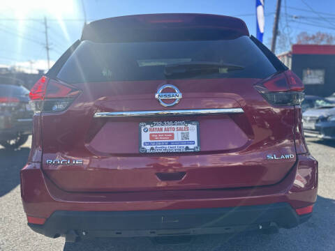 2017 Nissan Rogue SV