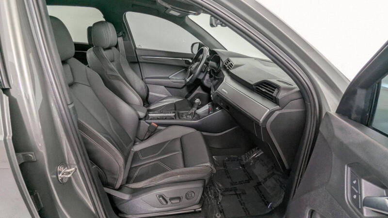 2021 Audi Q3 quattro S line Premium 45 TFSI