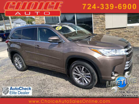 2017 Toyota Highlander for sale at CHOICE AUTO SALES in Murrysville PA