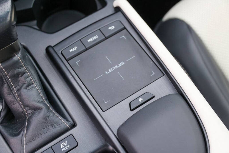 2022 Lexus ES 300h F SPORT