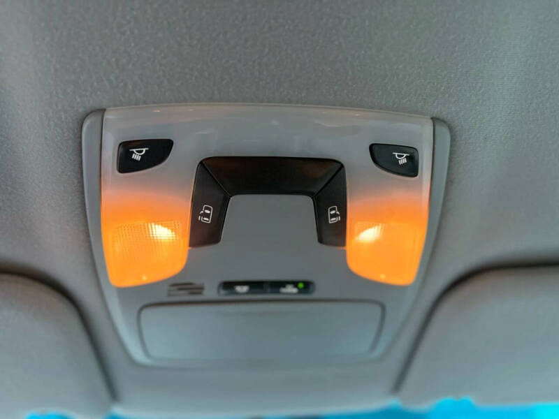 2014 Toyota Sienna LE 7-Passenger