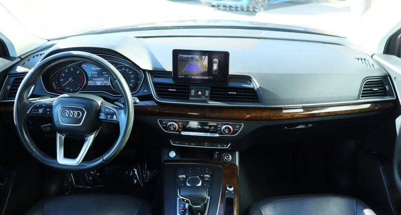 2020 Audi Q5 quattro Titanium Premium 45 TFSI