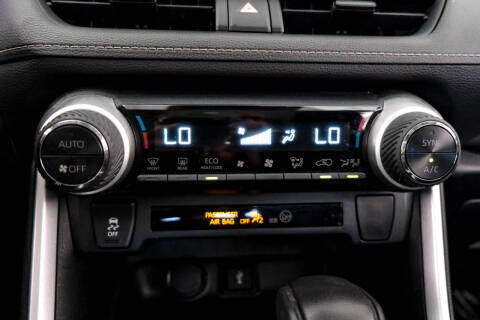 2020 Toyota RAV4 Hybrid LE