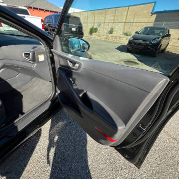 2017 Hyundai Ioniq Hybrid Blue