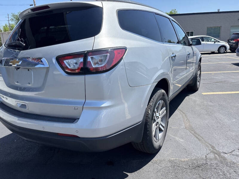 2017 Chevrolet Traverse LT
