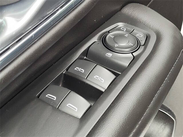 2022 GMC Yukon XL SLE