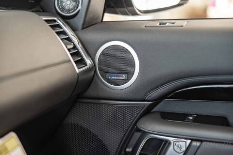 2024 Land Rover Discovery P300 S