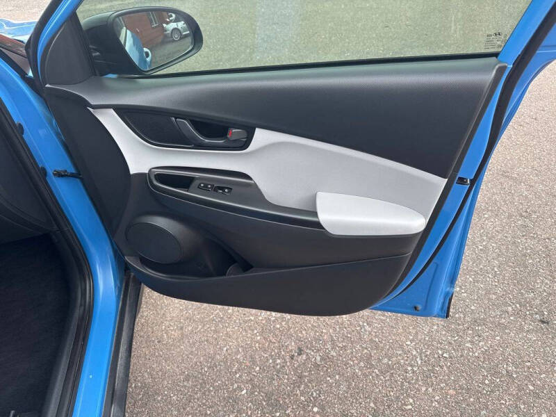 2022 Hyundai Kona SEL