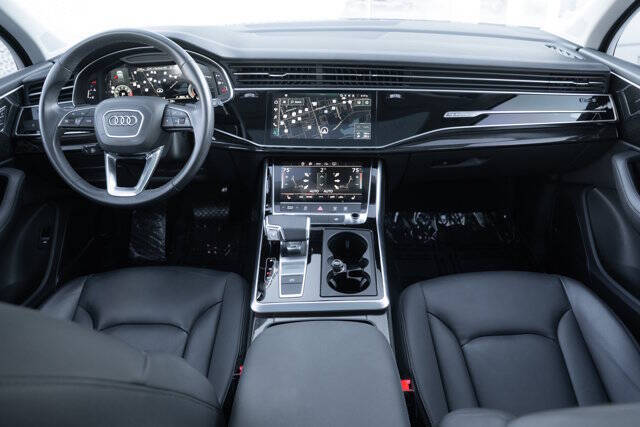 2023 Audi Q7 quattro Premium Plus 55 TFSI