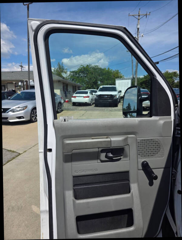 2014 Ford E-Series E-250