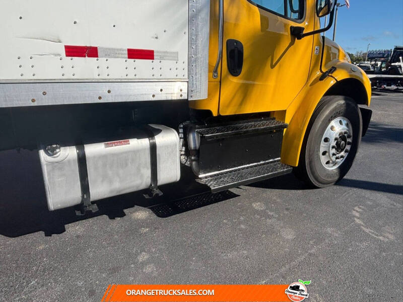 2017 Freightliner M2 106