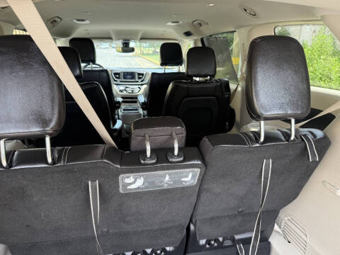 2020 Chrysler Voyager LXi