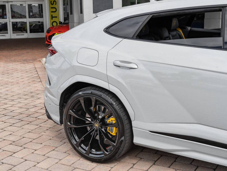 2022 Lamborghini Urus