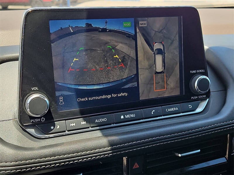 2022 Nissan Rogue SL