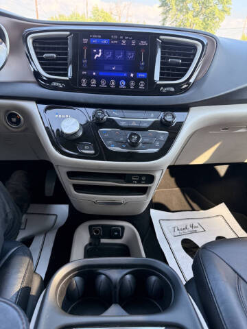 2017 Chrysler Pacifica Touring Plus
