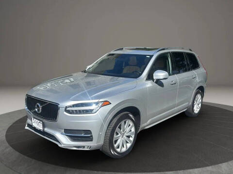 2017 Volvo XC90 T6 Momentum
