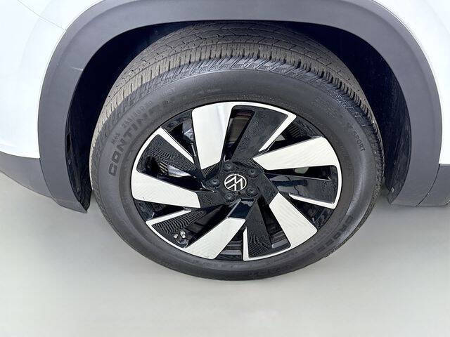 2024 Volkswagen Atlas Cross Sport SE 4Motion