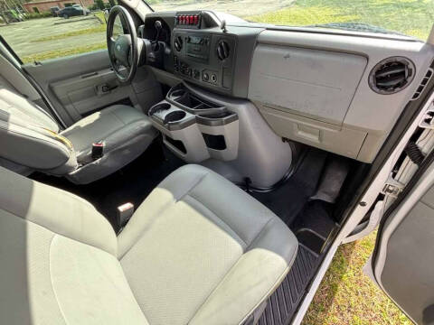 2011 Ford E-Series E-350 SD