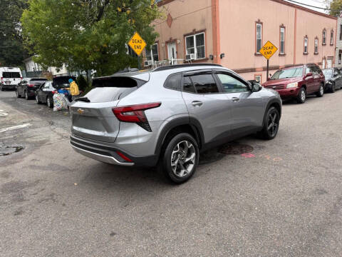2024 Chevrolet Trax LT
