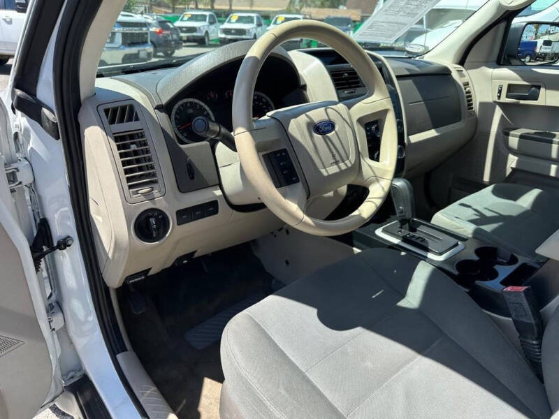 2011 Ford Escape XLS