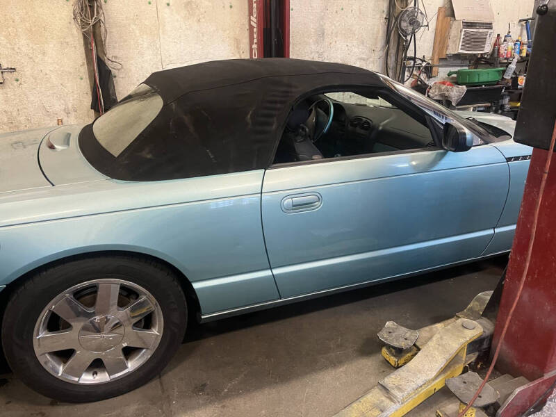 2002 Ford Thunderbird Deluxe