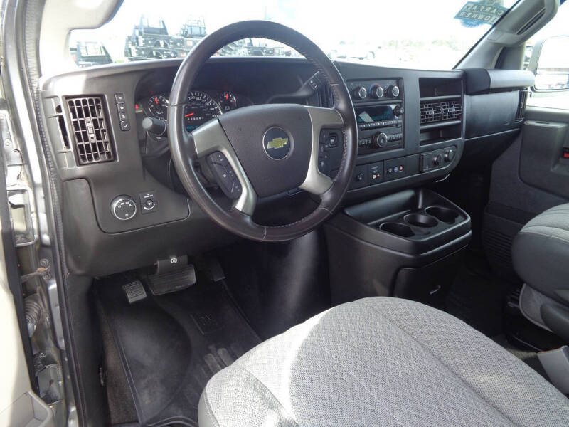 2017 Chevrolet Express LT 3500