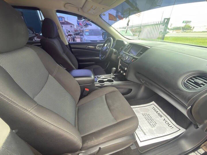 2019 Nissan Pathfinder SV