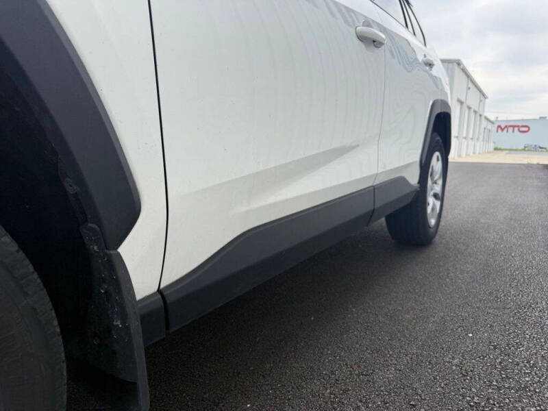 2019 Toyota RAV4 LE