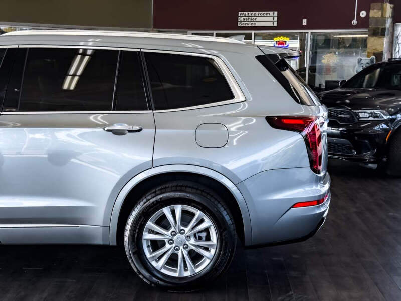 2024 Cadillac XT6 Luxury