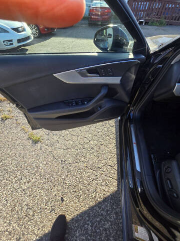 2017 Audi A4 2.0T quattro Premium Plus