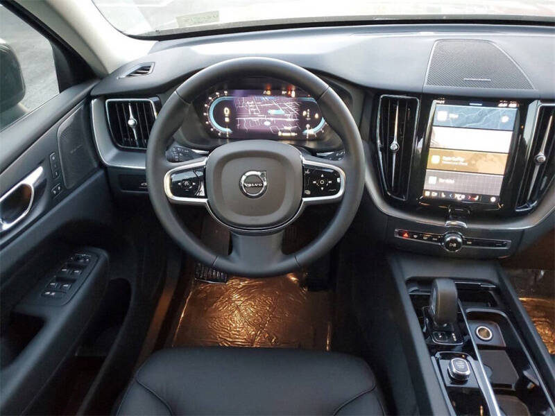 2025 Volvo XC60 B5 Plus Dark Theme