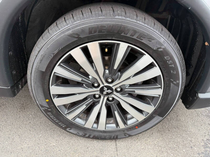 2019 Mitsubishi Outlander ES