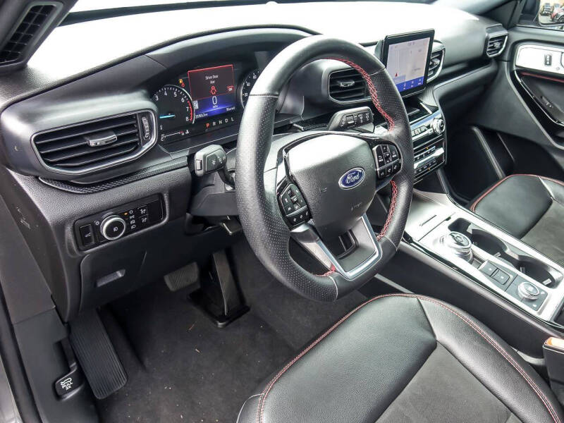 2023 Ford Explorer ST-Line