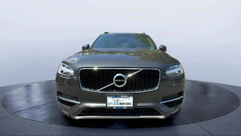 2018 Volvo XC90 T6 Momentum