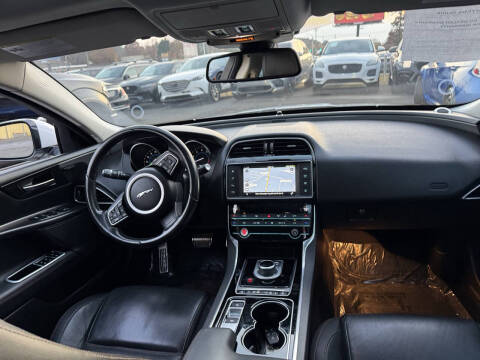 2017 Jaguar XE 25t Prestige