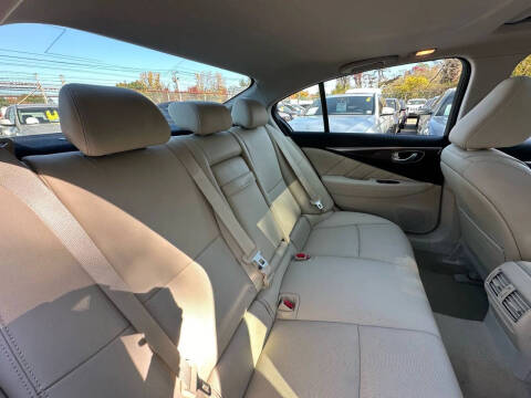 2014 Infiniti Q50 Premium