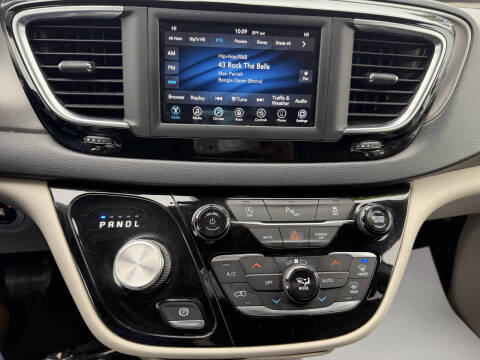 2020 Chrysler Pacifica Touring L